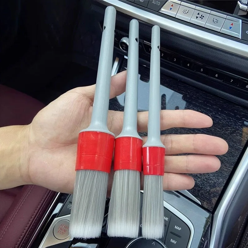 Spazzole per dettagli interni  - Interior Detailing Kit recensione e prezzo